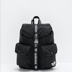 🖤 Adidas Backpack 🖤